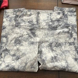 Lululemon wunder under crop